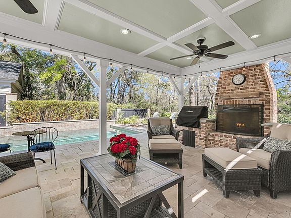 2nd image of 50 Hospitality St