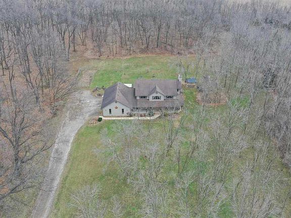 3rd image of 7266 Faust Ln