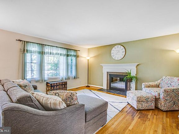 4th image of 1037 Harbour Dr