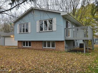 330 Cypress Ave S, New Richland, MN 56072
