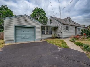 13 Meadow Ln, Camillus, NY 13031