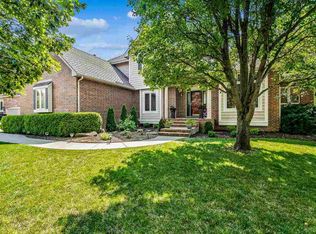 949 N Woodridge Ct, Wichita, KS 67206
