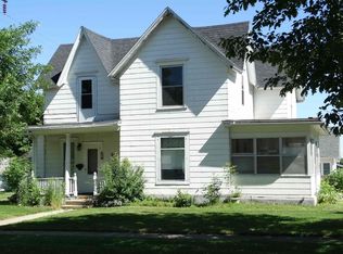 601 C Ave, Grundy Center, IA 50638