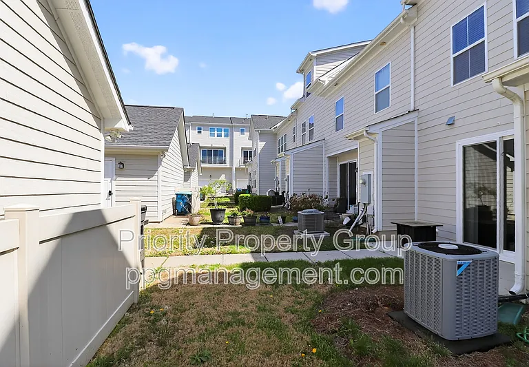 1614 Pat Garrett St — Photo 26