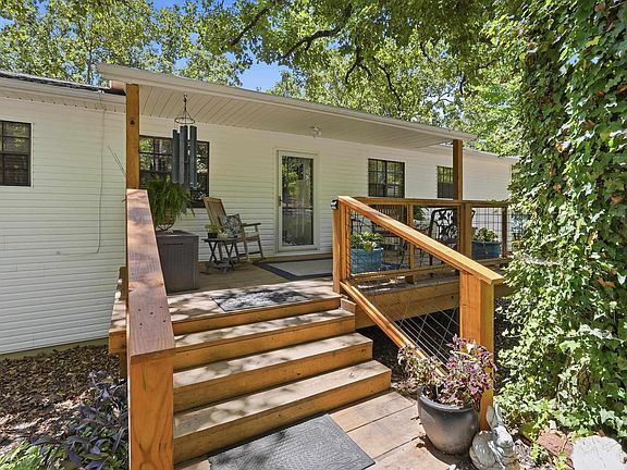 4th image of 79 Jones Hill Ln
