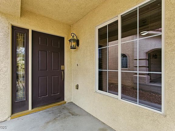 5th image of 10898 Carberry Hill St