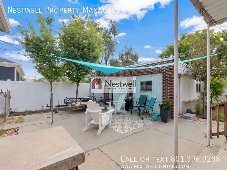 951 W Signora Dr — Photo 23