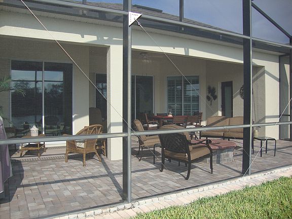 4th image of 212 Del Sol Ave