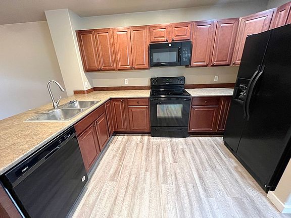 3rd image of 150C Covey Ct
