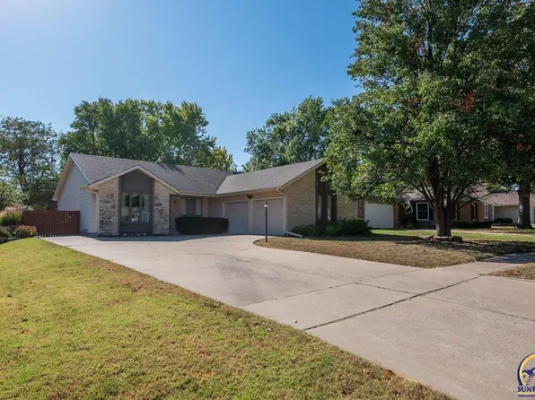 5815 SW 27th Ter, Topeka, KS 66614