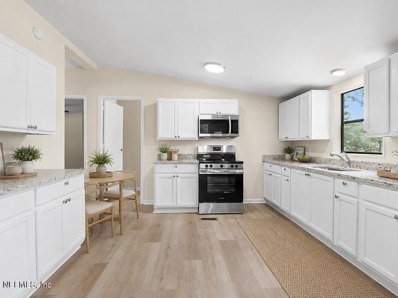 5th image of 85110 THERESA Road