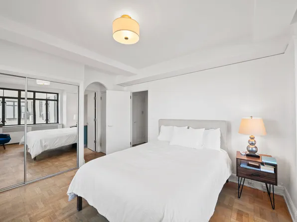 160 Columbia Heights image 5 of 6