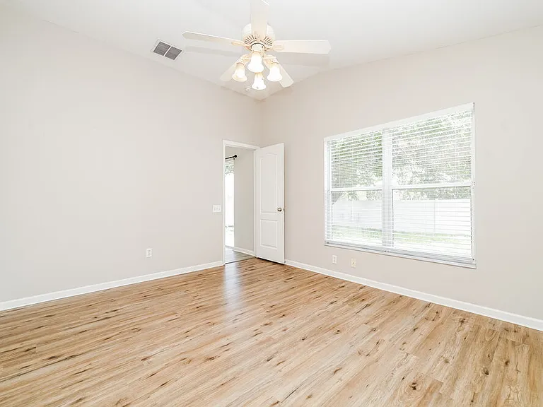 10422 Hunters Haven Blvd — Photo 9