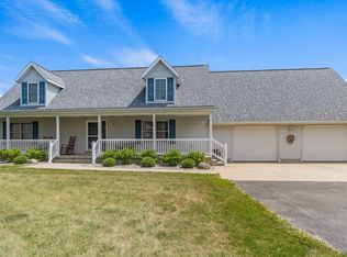 8960 Angling Rd, Kendallville, IN 46755