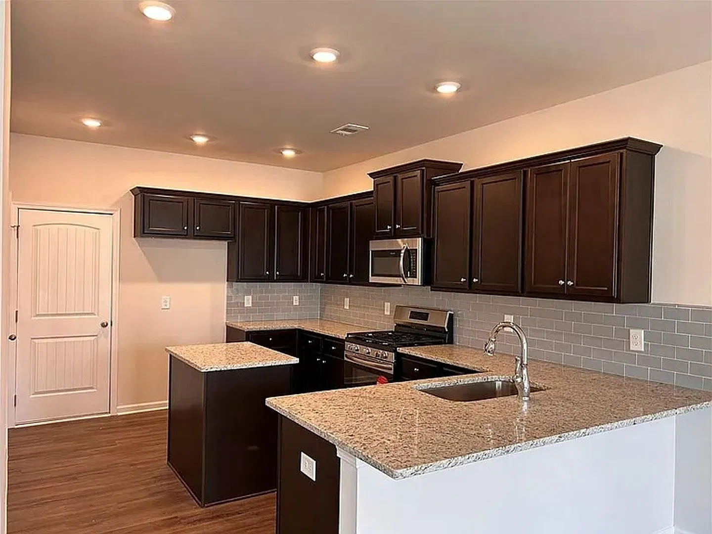 Charming 3BR House in Dawsonville — Photo 2
