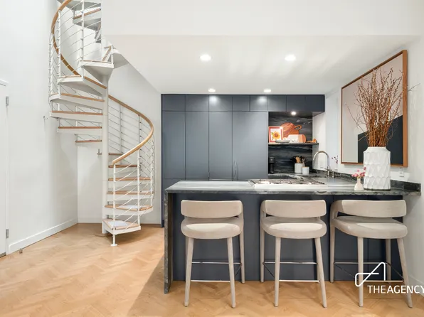 137 East 15th Street image 5 of 13