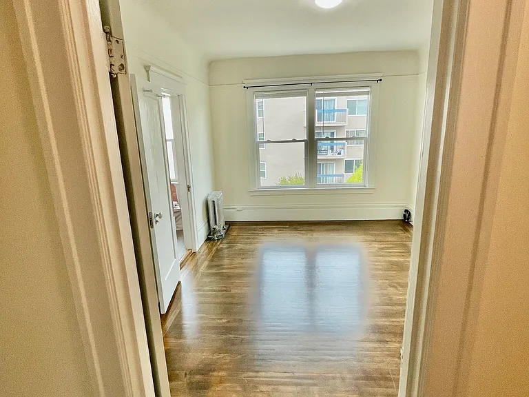 1505 Gough St #12 — Photo 5