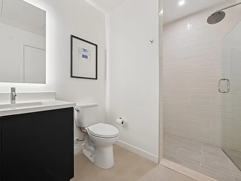 Evani 3223 Wilshire — Photo 16