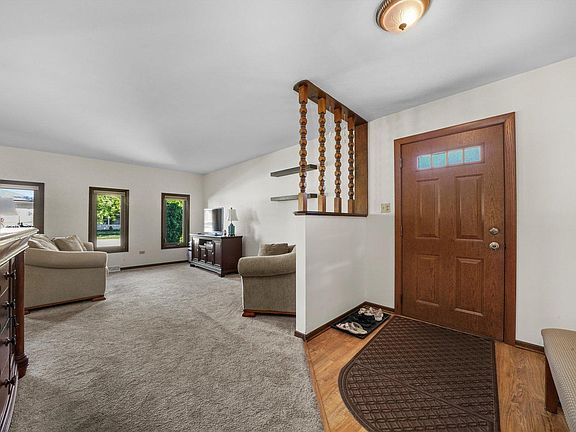 4th image of 354 Saginaw Ave