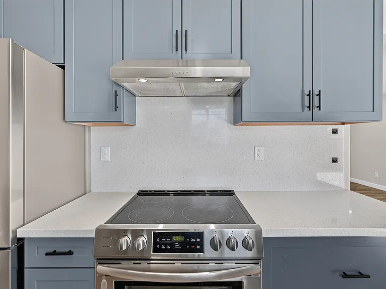 407 Riker St — Photo 11