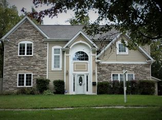 285 W Thacker St, Hoffman Estates, IL