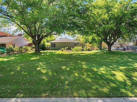 4th image of 4424 Hazelwood Ave