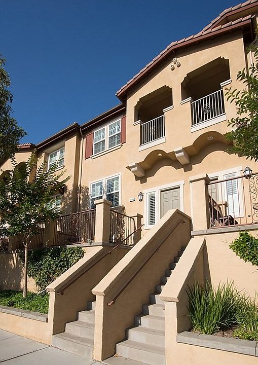 1st image of 2646 Cabrillo Ave
