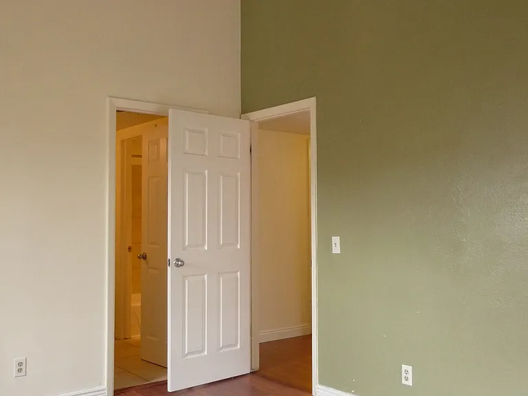 14140 E Temple Dr — Photo 32
