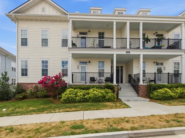 828 Goswell Dr #101, Nolensville, TN 37135