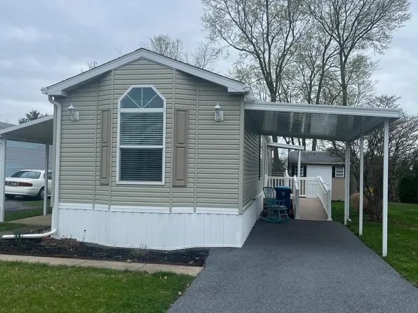 109 Ridgewood Mnr, Manheim, PA 17545