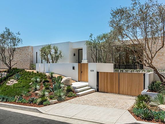 2nd image of 1039 Wallace Rdg