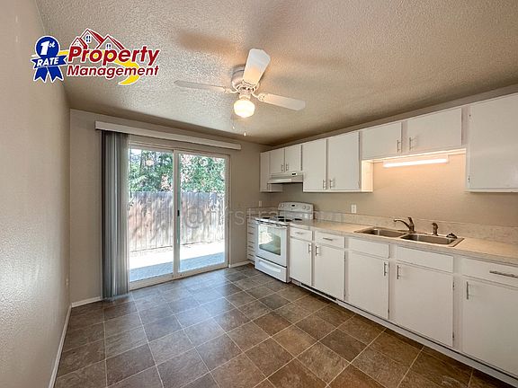5th image of 4817 W Denton St #0