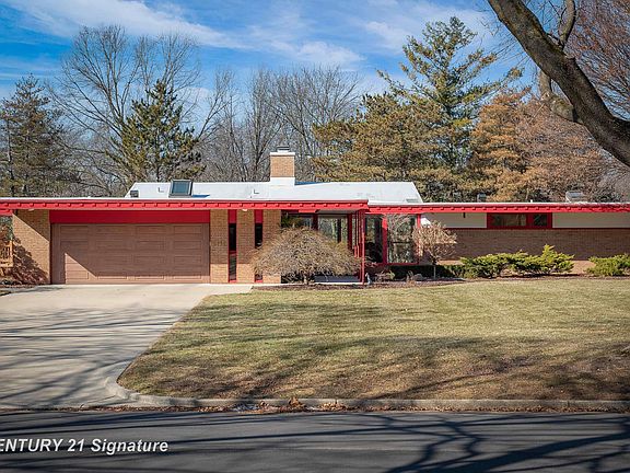 2nd image of 3711 Applewood Rd