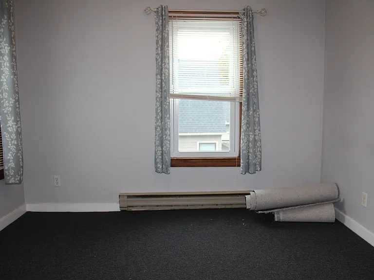 350 Caroline St #3 — Photo 9