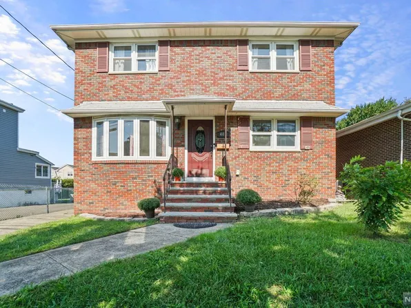 401 Page Ave, Lyndhurst, NJ 07071