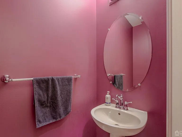 2474 N Canterbury Ln — Photo 12