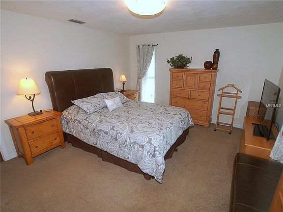 5th image of 1698 Woodridge Dr