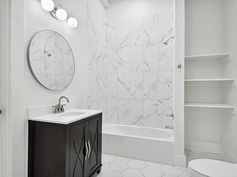 2500 Peniston St #2500 — Photo 11