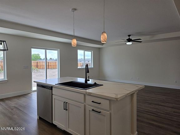 5th image of 422 Seminole Dr