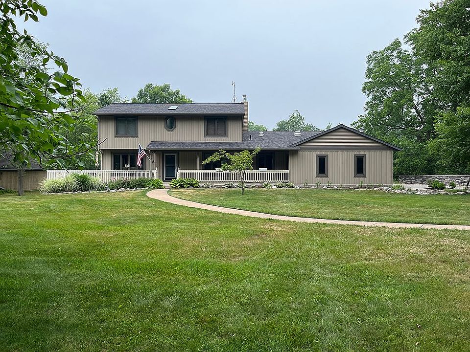 2nd image of 10555 Riverdale Dr SE