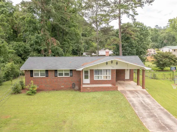 911 Bonnie Dr, Weaver, AL 36277
