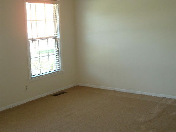 4th image of 10242 Old Nashville Hwy