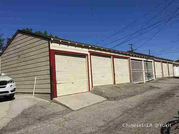Building Photo - 1004 S Campbell Ave