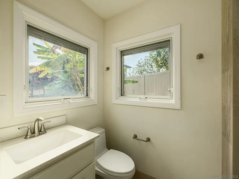 5503 Linda Rosa Ave — Photo 31