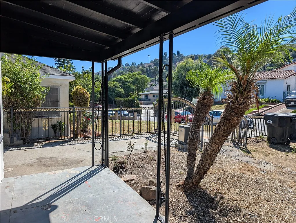 2 bed, 1377 sqft, $3,380 — Photo 3