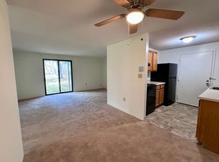 21 Village Rock Ln APT 2, Natick, MA 01760