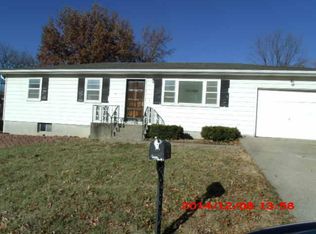 2520 Hillside St, Lexington, MO 64067