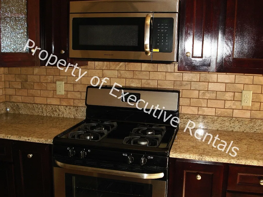 7317 Vista De Sobre - Magnificent 3 bed 2 bath rental in Las Cruces! — Photo 1