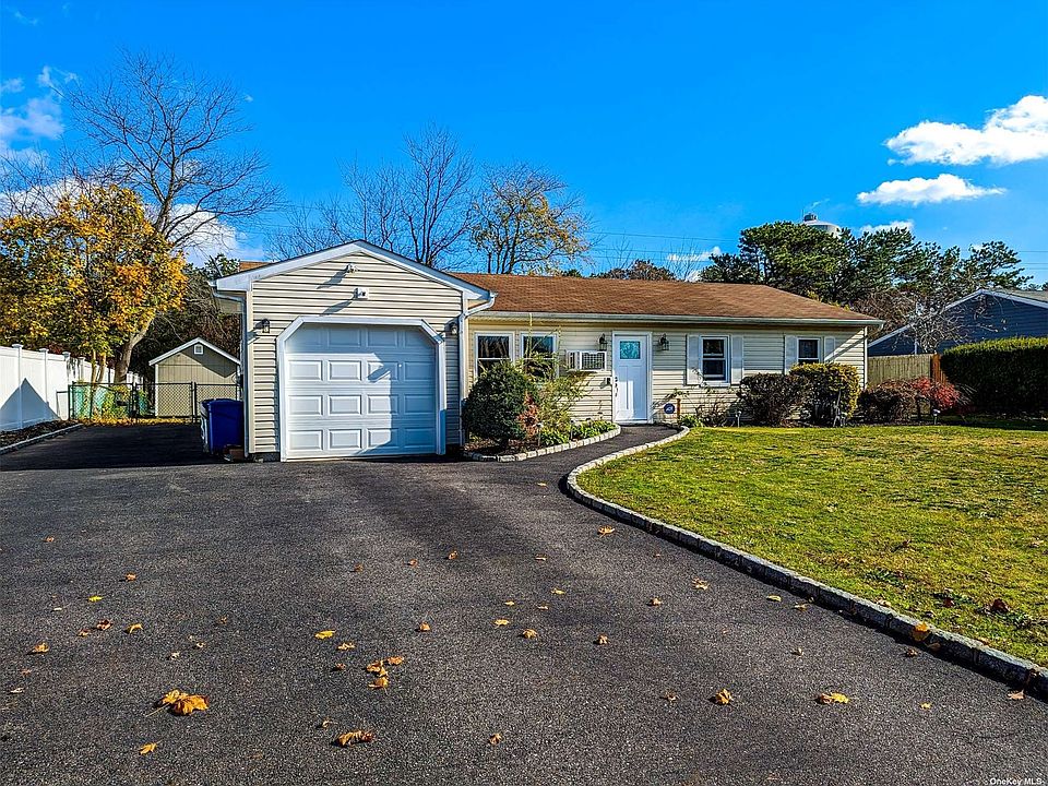 31 Michael Ave, Bellport, NY 11713 MLS 3444259 Zillow