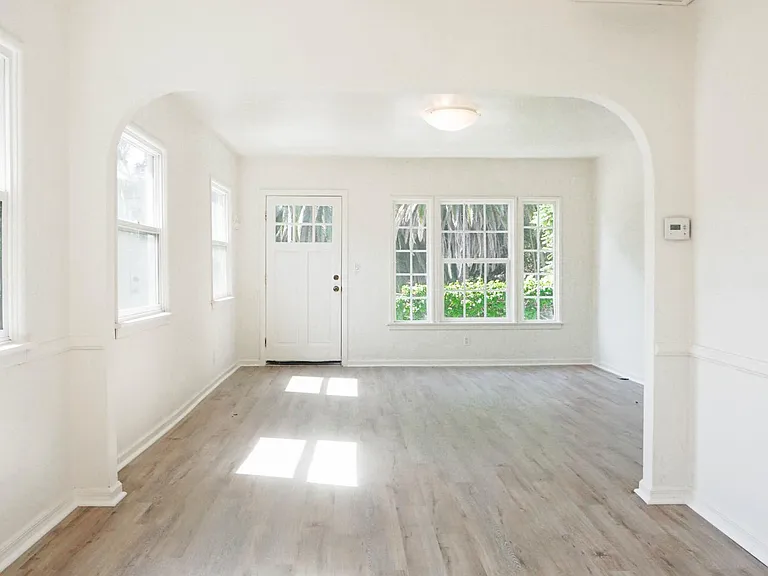 3244 Barham Blvd — Photo 3